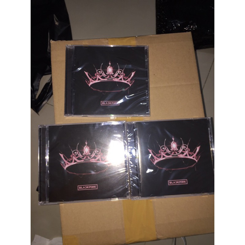 blackpink signed the album