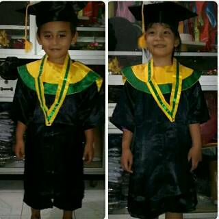 Baju wisuda baju toga anak paud TK SD SMP Shopee Baju wisuda baju toga anak paud TK SD SMP Shopee