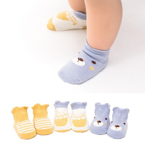 A44 (Satu set 3 pasang) Kaos kaki anak / kaos kaki bayi import dengan nonslip asimetris import