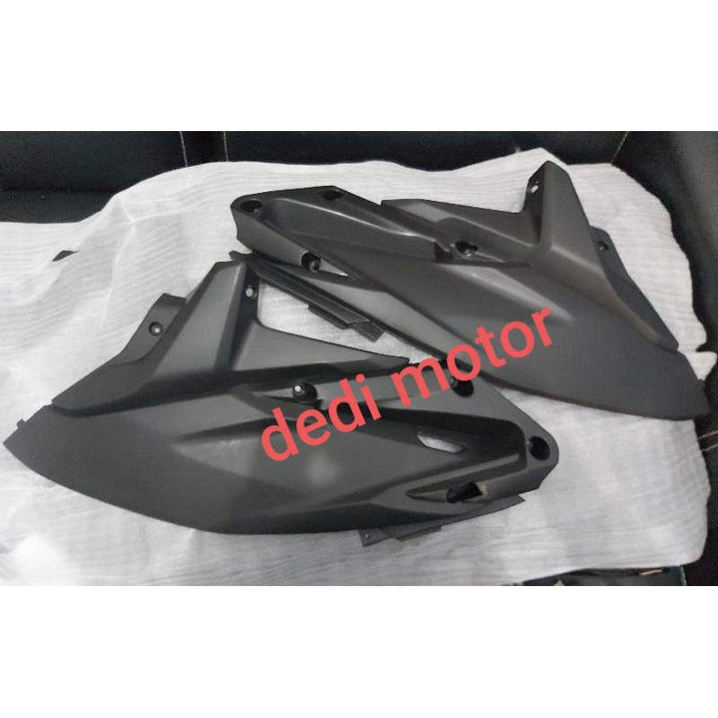 Cover sambungan body vario tecno 125 tahun 2012 - 2015 2015 vario 125