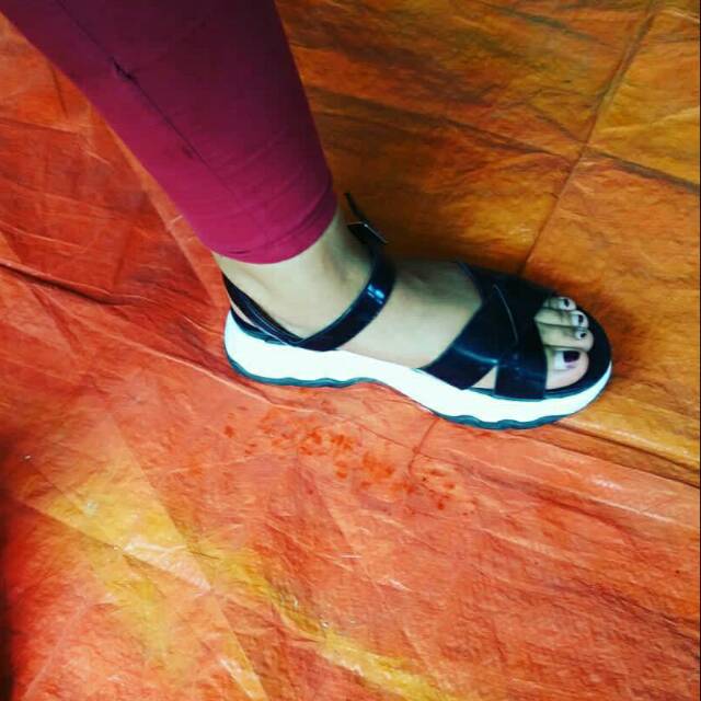 Sandal CHARLES & KEITH Second Original