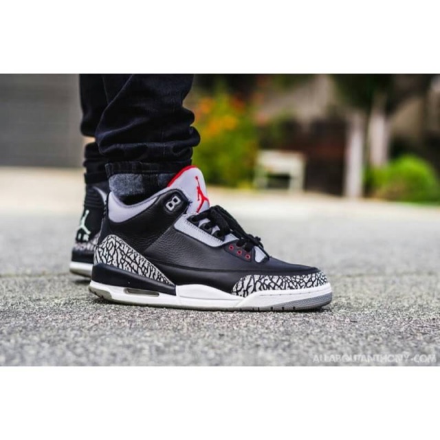 SEPATU BASKET/SNEAKERS PREMIUM AIR JORDAN 3 “ BLACK CEMENT”