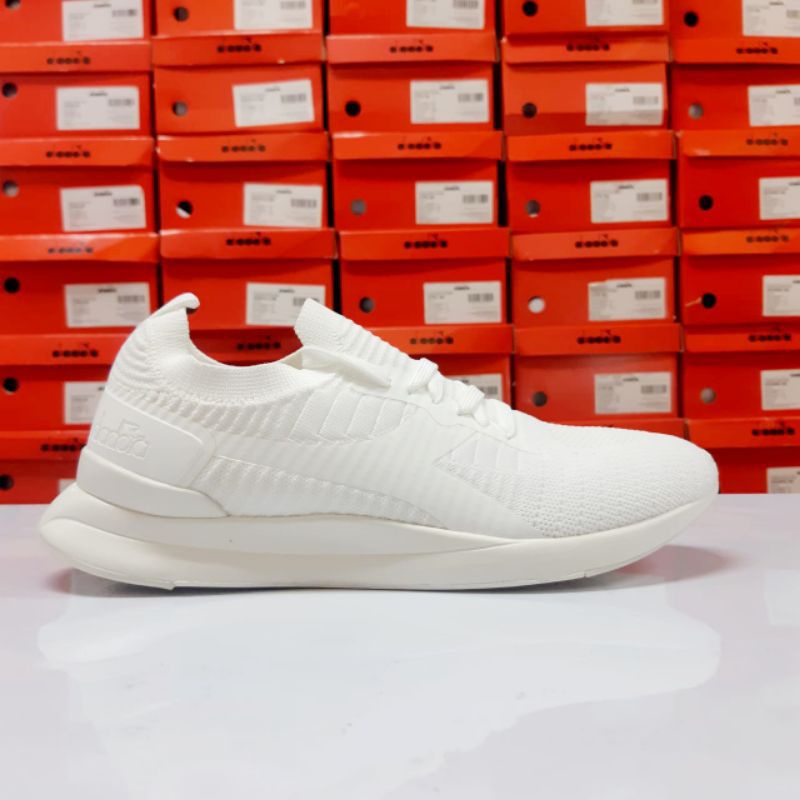 Sepatu Diadora Angelo Full white Original