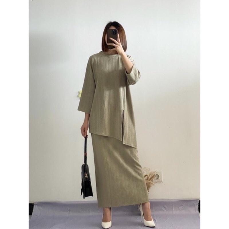 FELLA SET OVERSIZE/SETROK/PLEATED SET-Mint