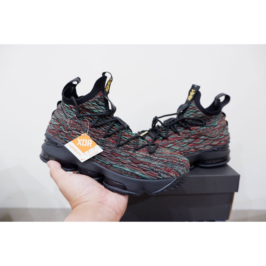 SEPATU BASKET NIKE LEBRON15 HIGH BHM