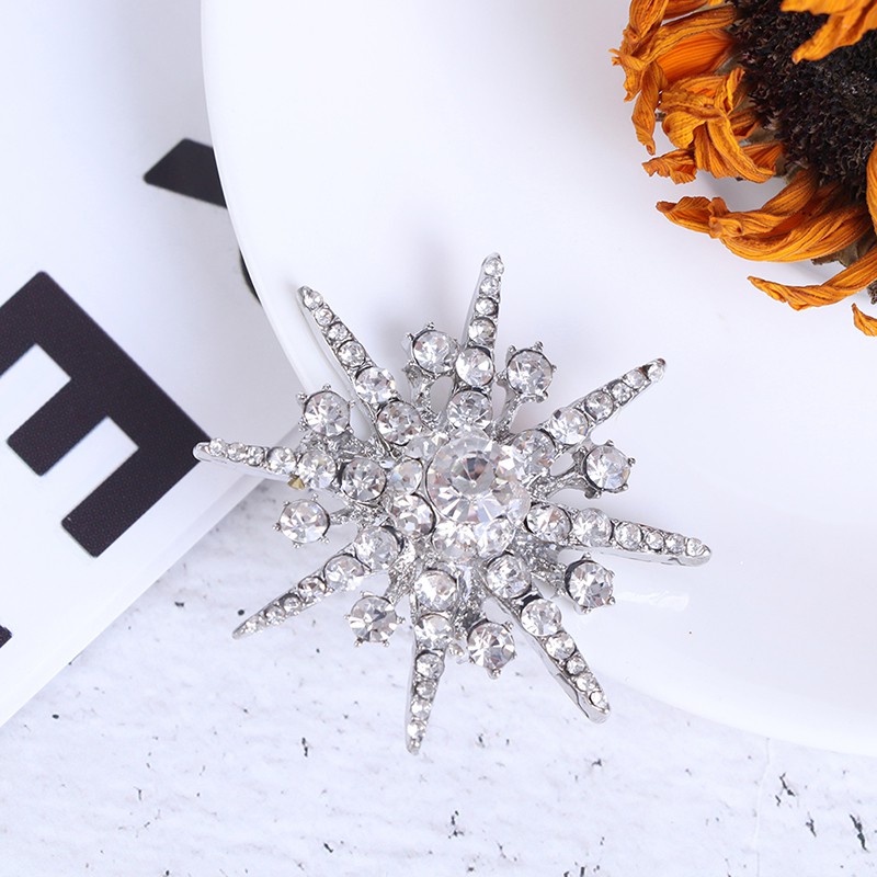 Hbid Bros Bentuk Snowflake Warna Silver Aksen Berlian Imitasi Untuk Hadiah Natal / Pernikahan