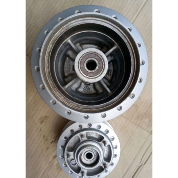 TROMOL DEPAN BELAKANG MP PRIMUS MEGAPRO PRIMUS ORIGINAL MOTOR