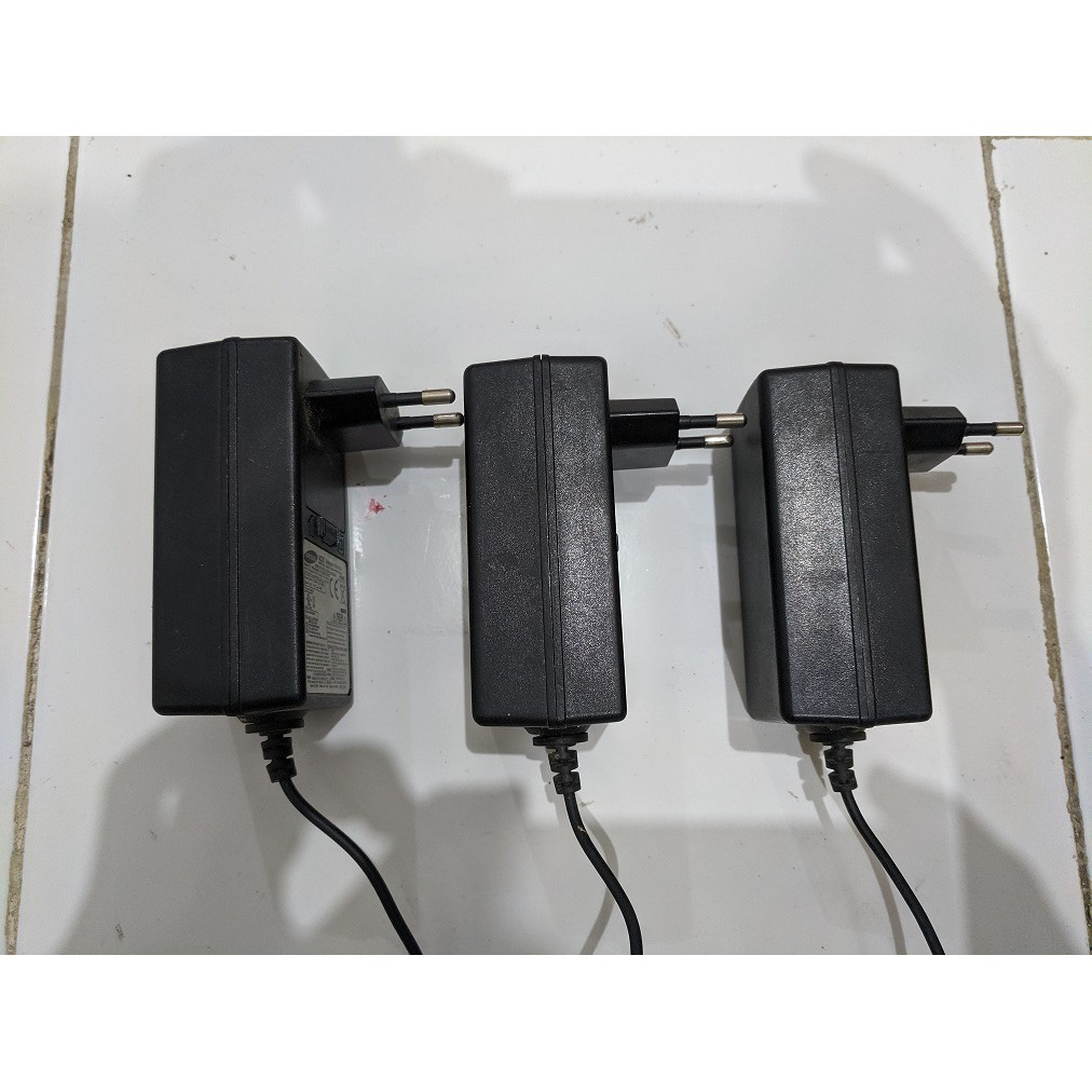 ADAPTOR UNTUK MONITOR LCD / LED SAMSUNG / LG 14.0V - 1.786A