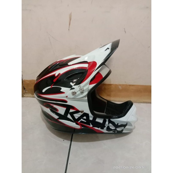 HELM DOWNHILL KALI