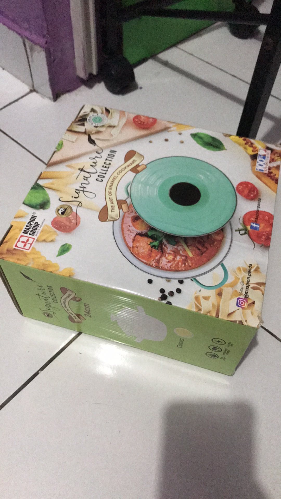 Panci Enamel 24cm Signature Panda Maspion