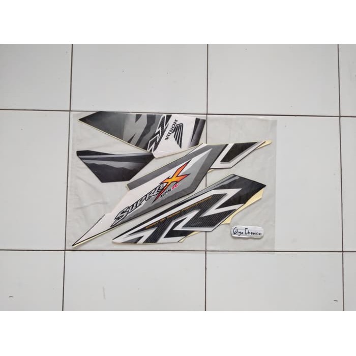 Striping Sticker Lis Supra X 125 2011 2012 Hitam Abu Abu