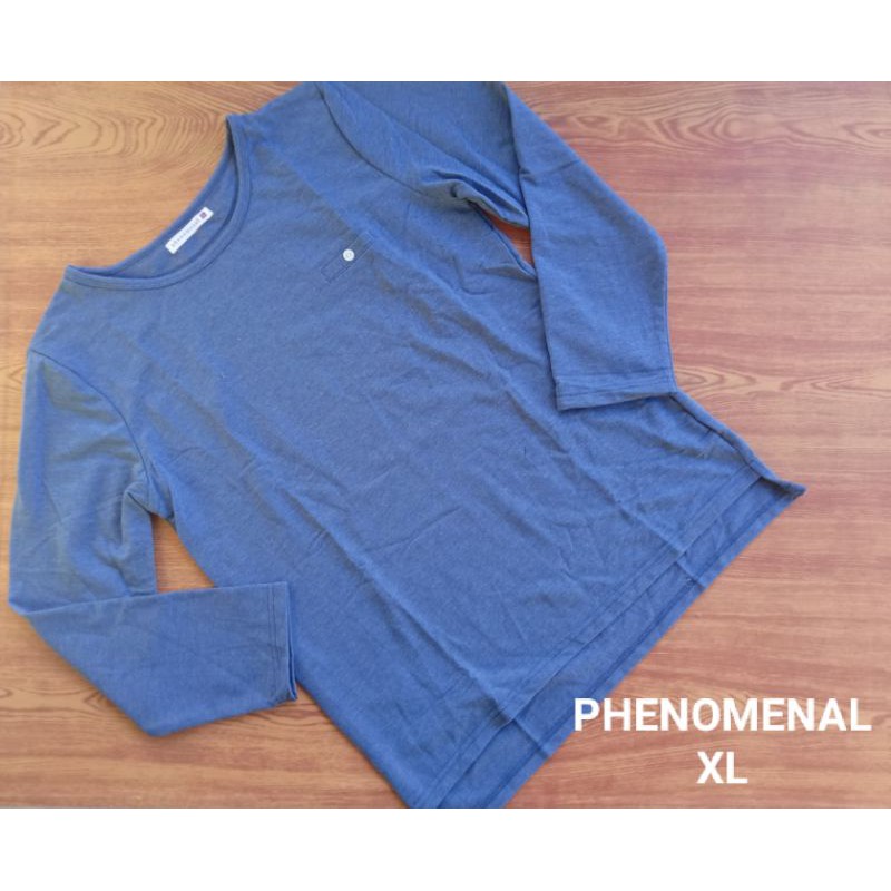 kaos phenomenal wanita