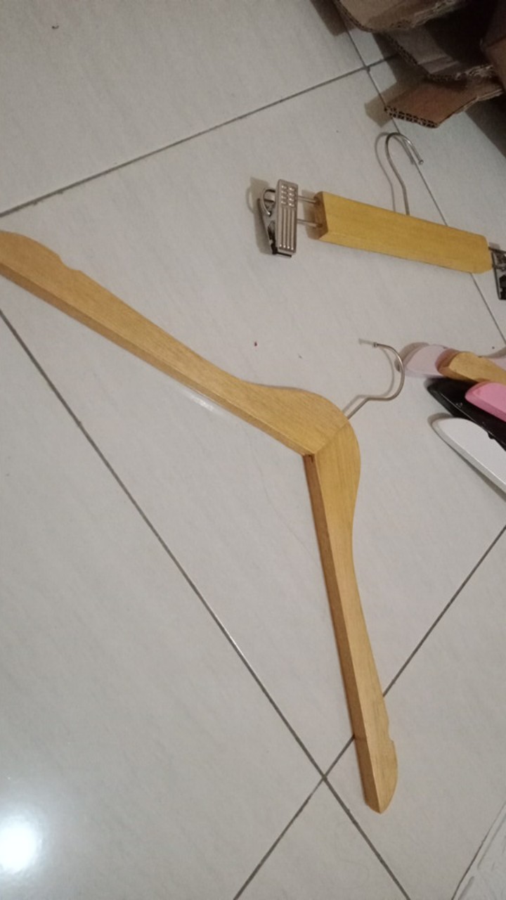 Hanger Kayu Natural Dewasa