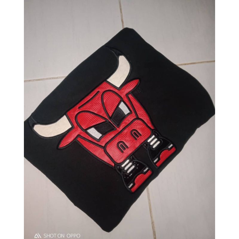 pancoat crewneck bulls