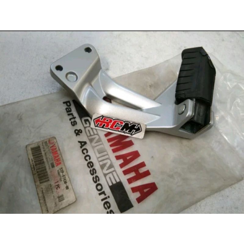 DUDUKAN BRAKET STEP REAR FOOTREST BELAKANG BLKNG BLKG KIRI LEFT JUPITER Z JUPITER-Z JUP Z ORI ORIGINAL YAMAHA YGP ASLI 5TP-F7430-00   JAMINAN ORIGINAL YAMAHA YGP PARTS