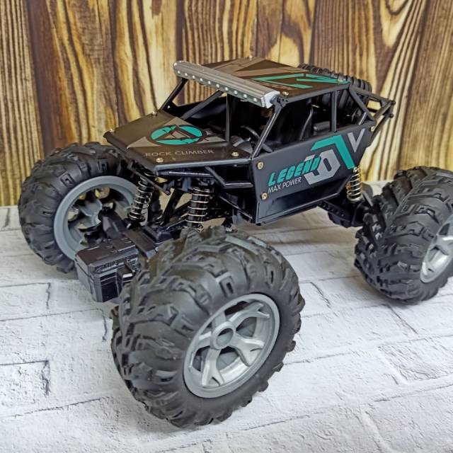  Mainan  mobil  remote control rock crawler off road  rc 