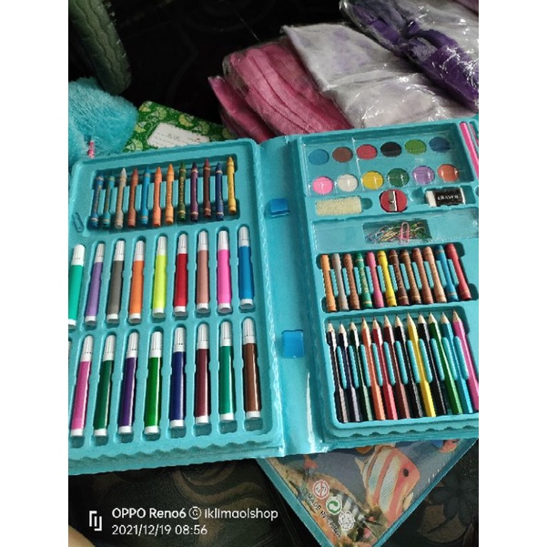 

crayon set