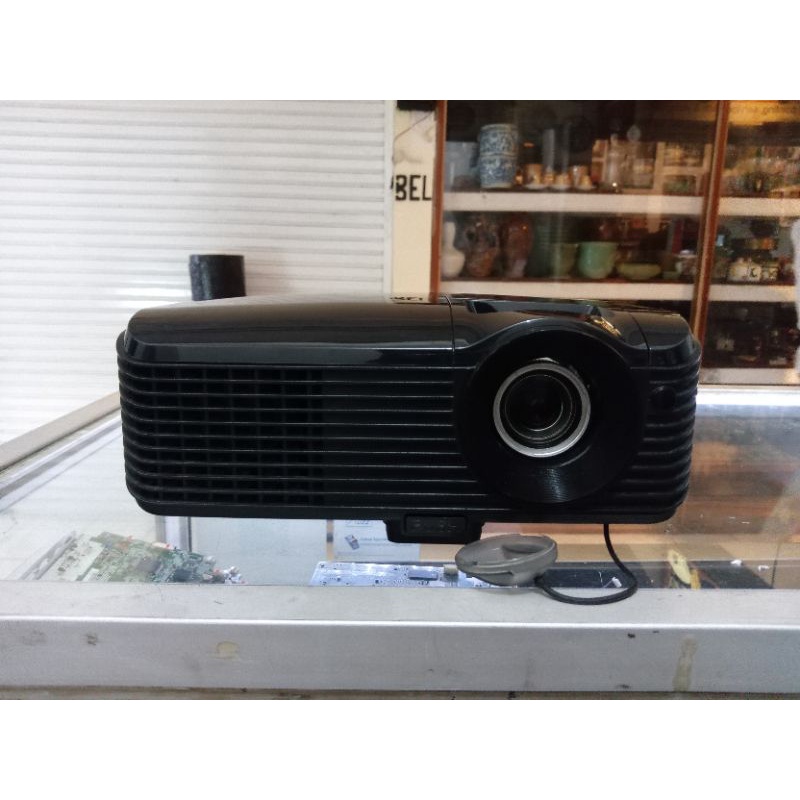 proyektor second/bekas infocus xseries in102 2700 lumens normal bagus