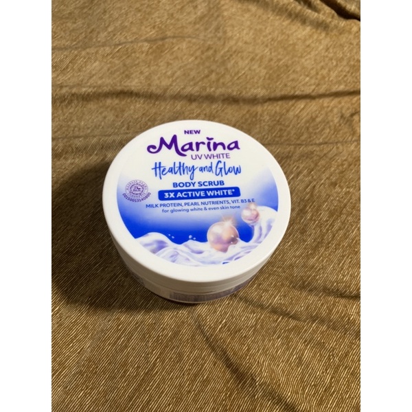 MARINA UV WHITE HEALTHY AND GLOW BODY SCRUB / MARINA BODY SCRUB BIRU