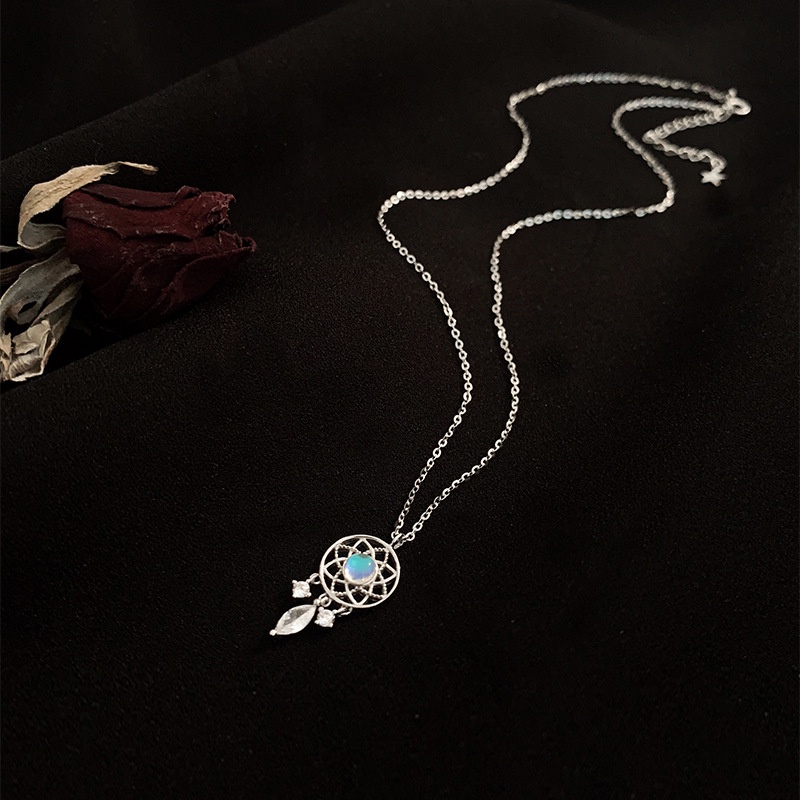 Kalung Liontin Dream Catcher Model Hollow Untuk Wanita