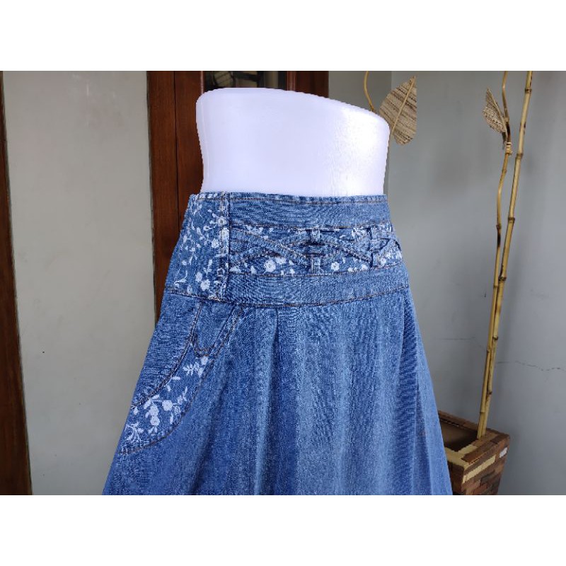 Rok Jeans Payung Dewasa Bordir Motif