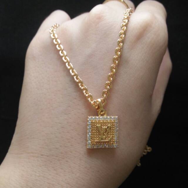 Xuping Kalung+Liontin LV