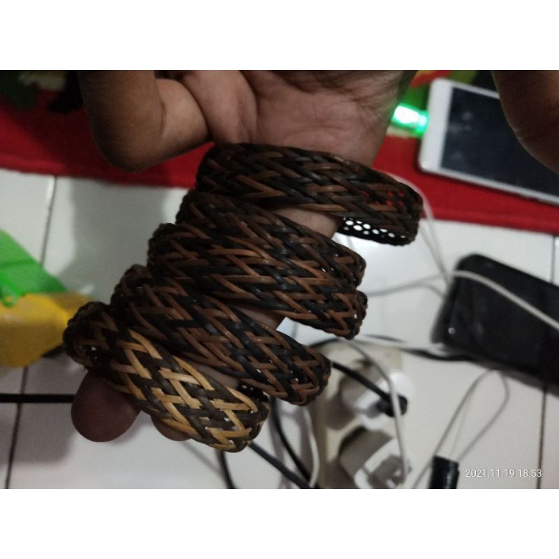 Gelang pakuhandam etnik baduy original handmade tidak luntur awet.
