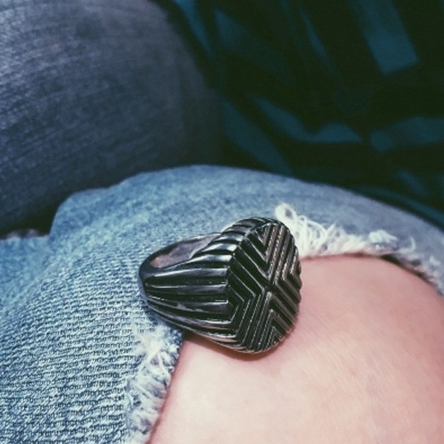 SEUSUK  Fashion Old Style Punk Stripes Ring Retro Fashion Leisure Business Ring