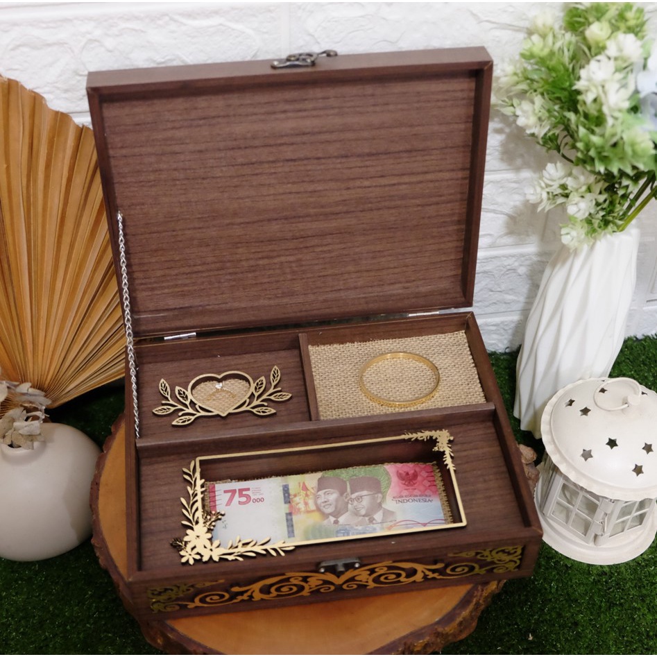 [Size L] Custom Wooden Mahar Box Kotak Mahar Hantaran Perhiasan Emas by Lasercreative