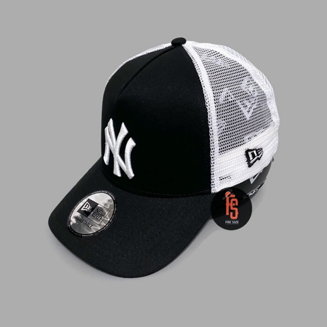 TOPI NEW ERA ORIGINAL TRUCKER NEW YORK YANKEES BLACK WHITE