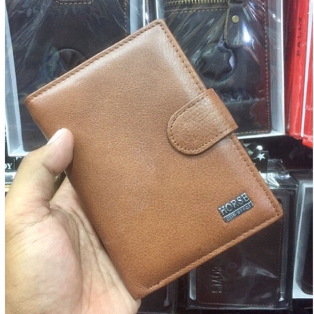 Dompet lipat buku kancing untuk pria dan wanita ukuran tanggung 3/4 kancing bahan kulit asli impor berkulitas tinggi #dompet #dompetpria #dompetwanita #dompetkulit #dompetkulitpria #dompetkulitwanita