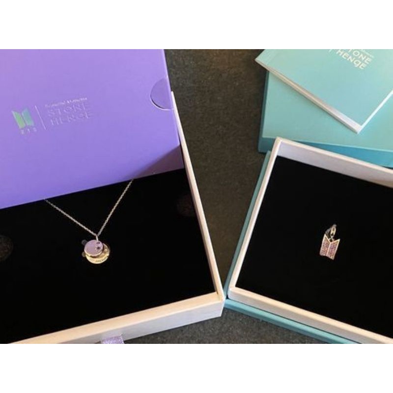 merch kalung liontin bts