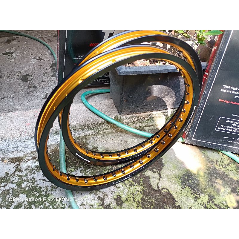 velg pelek TDR racing hitam gold ring 17