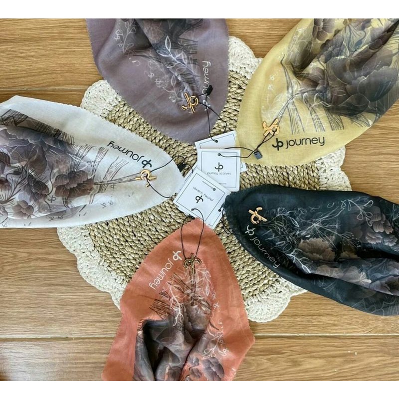 HIJAB KERUDUNG SEGI EMPAT PREMIUM LE MOTIF LISSA SERIES by JOURNEY JILBAB LIMITED EDITION ORIGINAL B