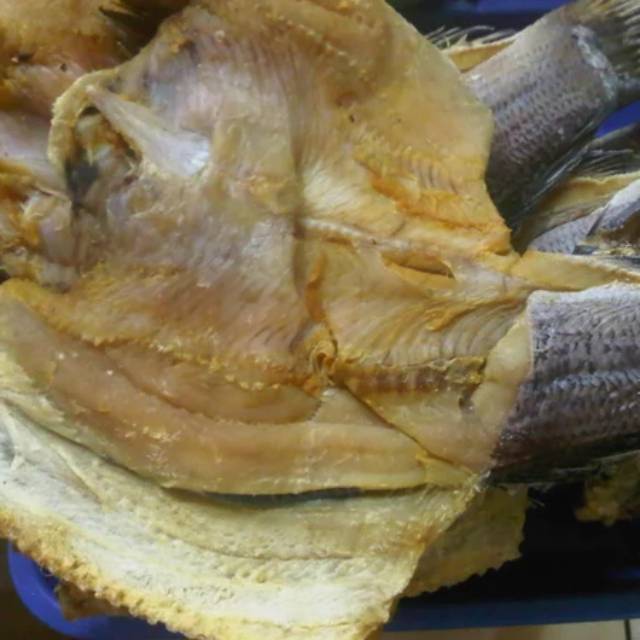 

Ikan Kering Gabus. ( Haruan ) lezat. Nikmat. Brt 1kg