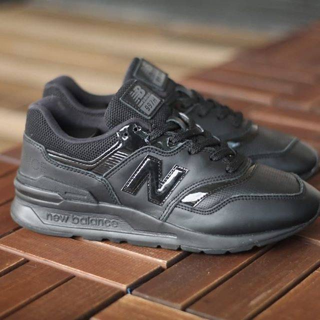 SEPATU RUNNING NB 997H FULL BLACK ORIGINAL