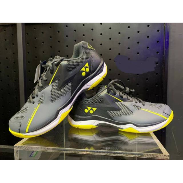 yonex power cushion comfort advance 3