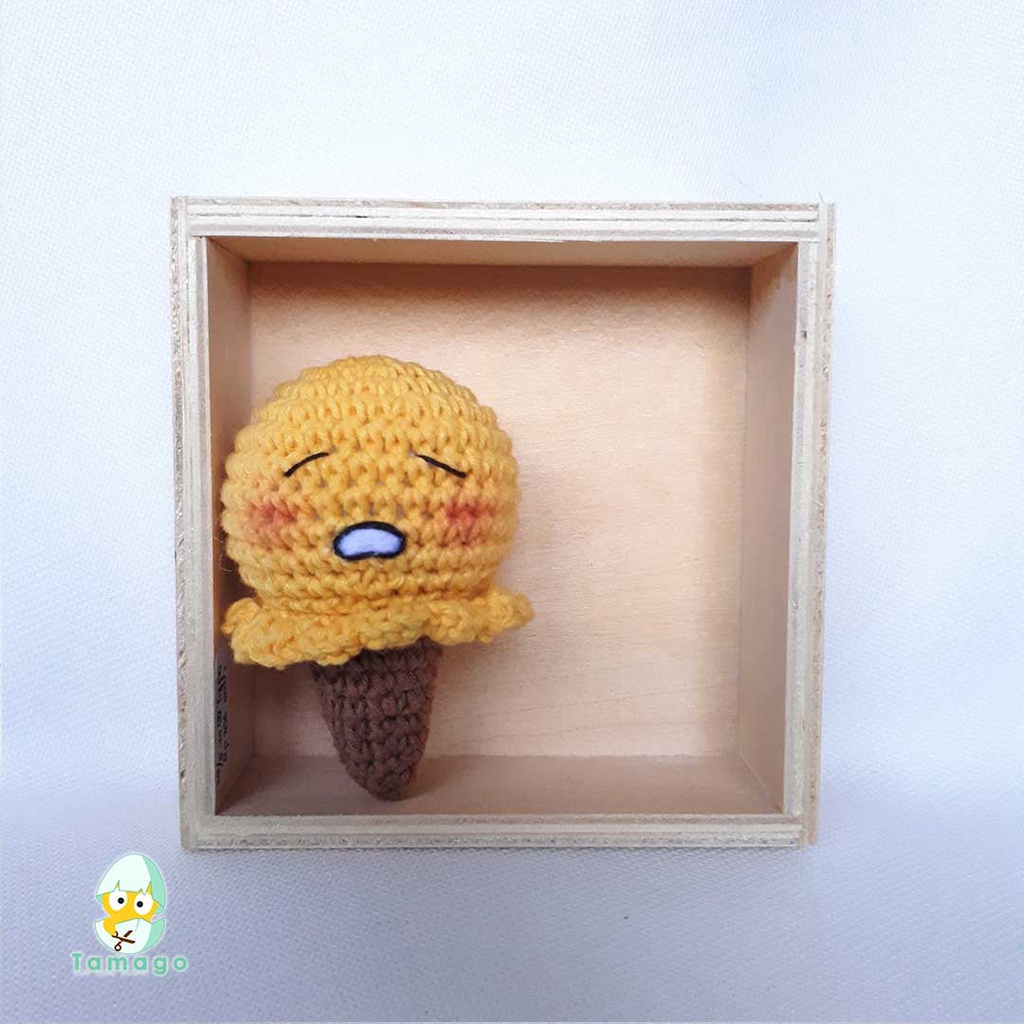 gantungan kunci gudetama/rajutan gudetama/keychain gudetama/ice cream gudetama/ souvenir gantungan k