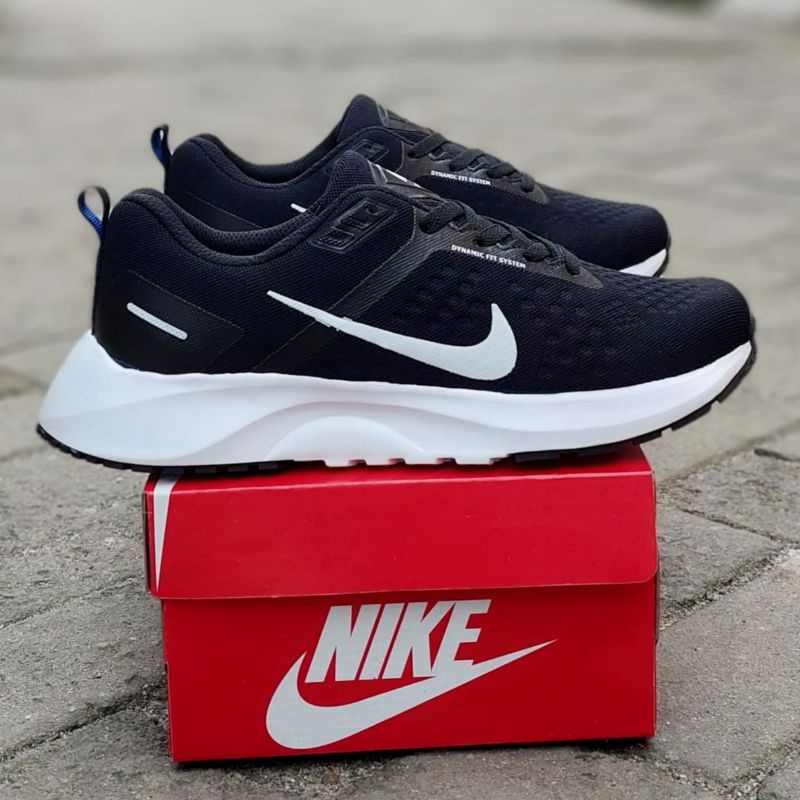 Laris sepatu nike zoom ringan hitam nike airmax 720 35 sneakers olahraga joging running pria import