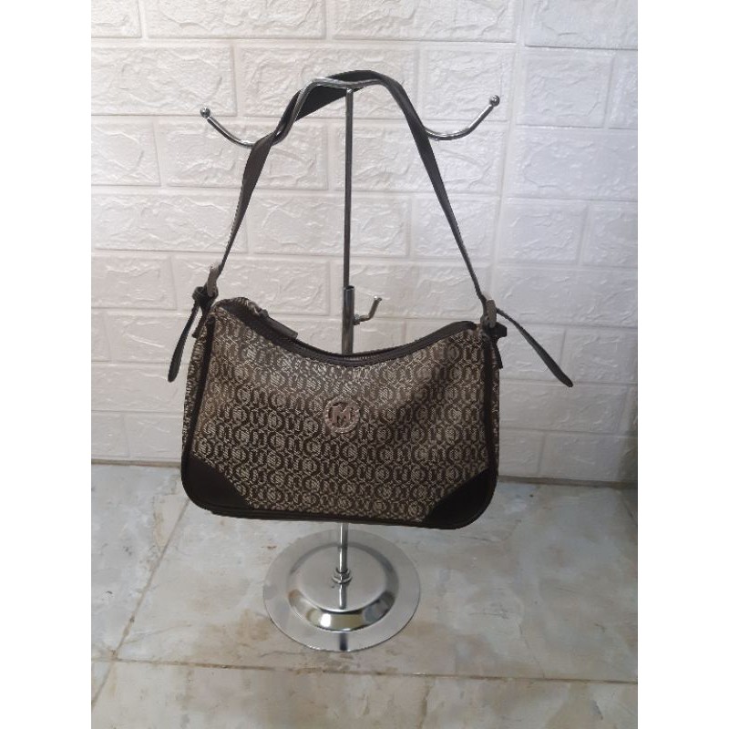 Tas ala metrocity preloved second dalam polos masih ala ya