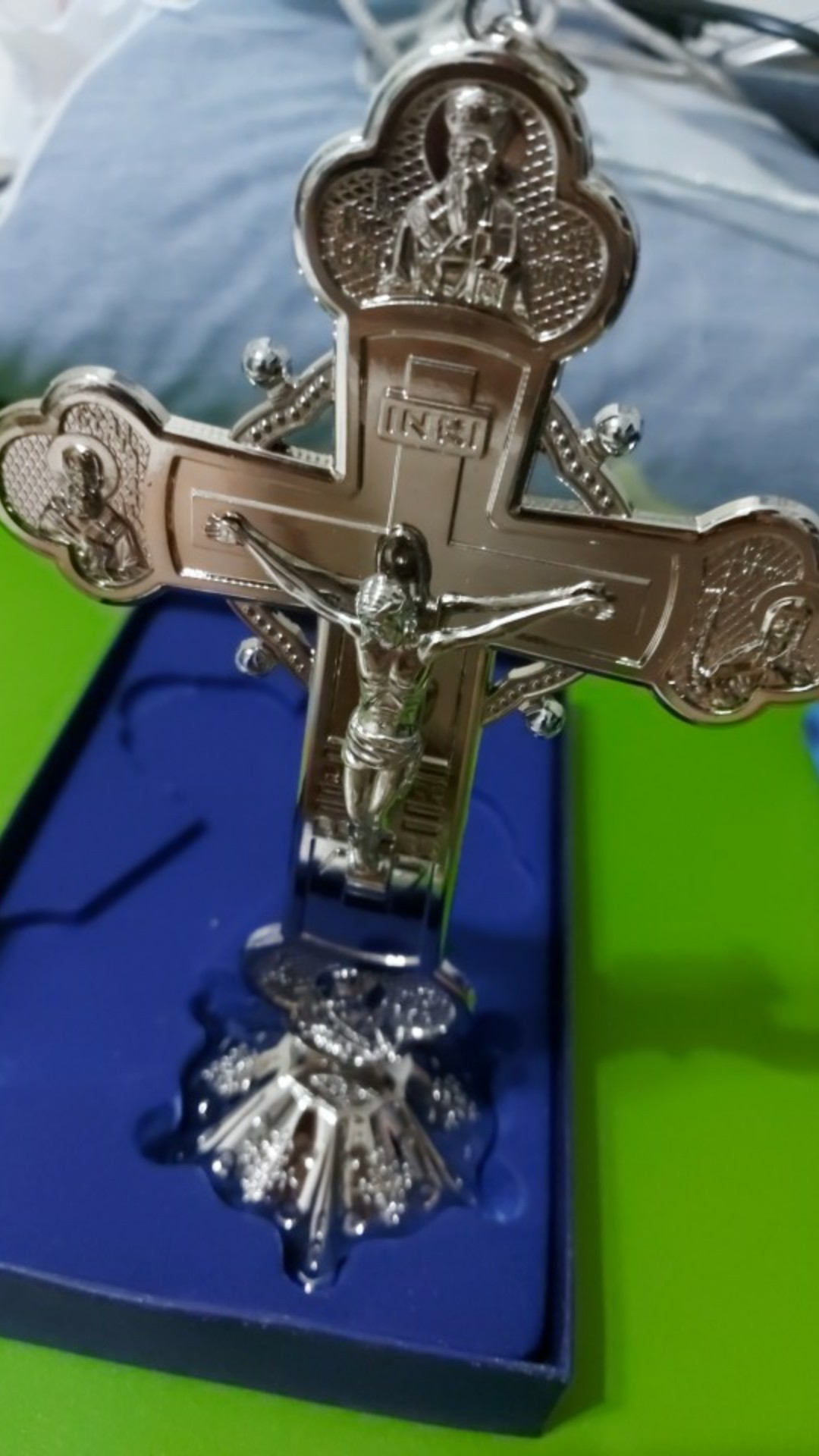 Salib Duduk Orang Kudus