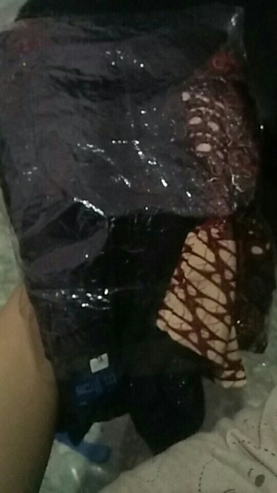 Couple Batik Natal Kebaya Brokat Catharina Gurdo Milo Blus Batik Brukat Rok Pendek Bahan Prada Foil