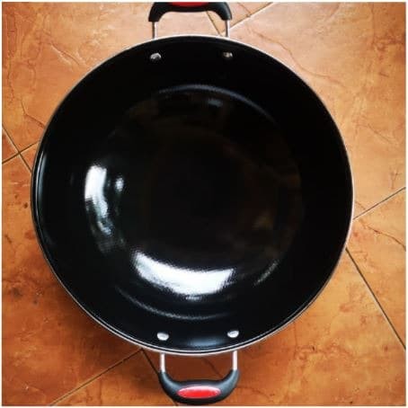 Wajan Dua Kuping Warna Hitam Diameter 32cm