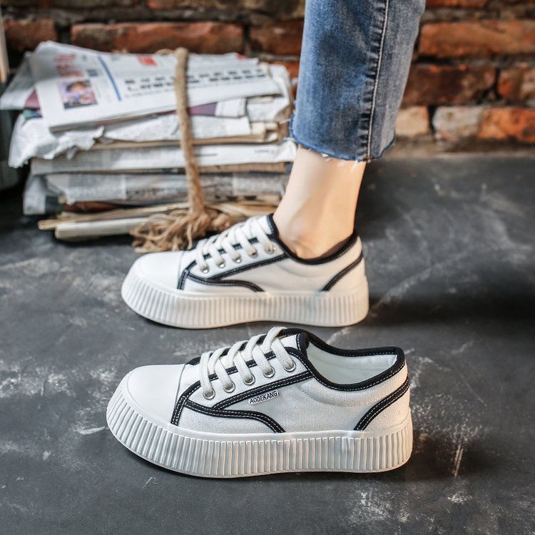 Sneaker Wanita Kanvas Fashionable Terkece Cantik Sneakers Cewe Santai Kekinian Sepatu Keren Sneaker Cewek Keren Sneakers branded Cewe