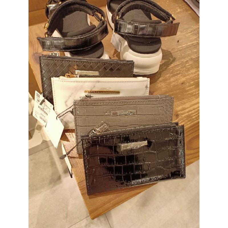 STRADIVARIUS DOMPET LIPAT UNTUK WANITA