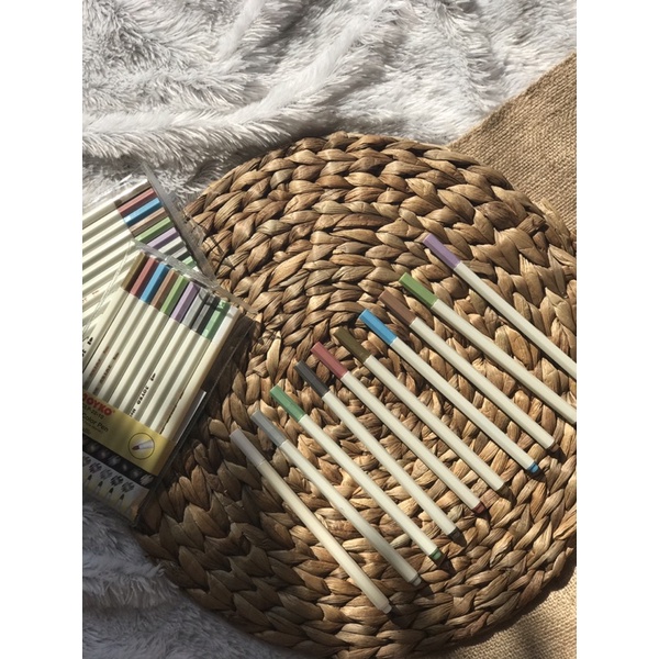 

Joyko Color Pen Metallic / Joyko metallic color pen / Joyko metallik