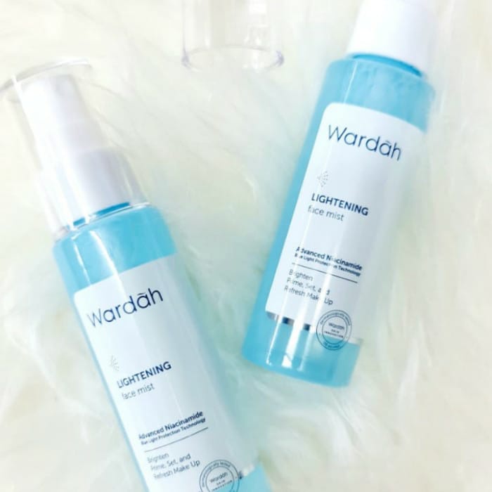 ✿ELYSABETHME✿ 🅆 🄰 🅁 🄳 🄰 🄷 Wardah Lightening Face mist Biru spray setting makeup bedak tahan lama