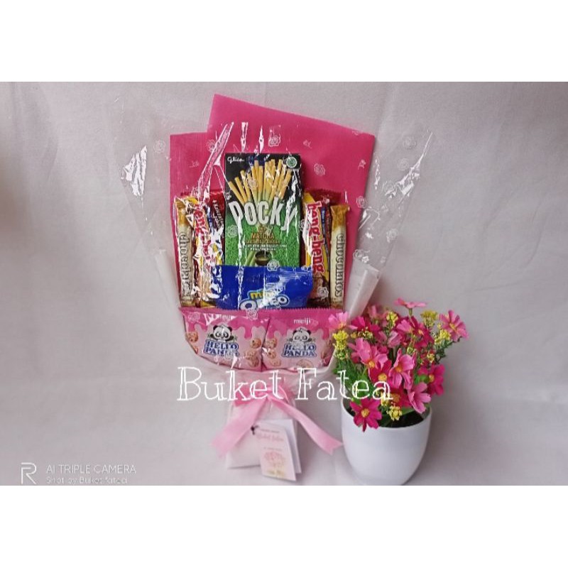 

Bucket pink matcha snack Bucket snack murah buket jajan buket wisuda HANYA BUKET TANPA BUNGA