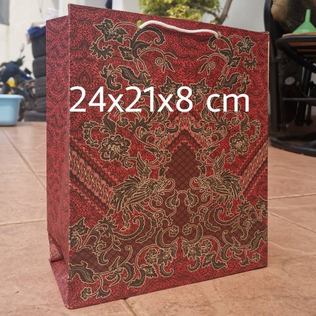 

Paperbag batik kecil 24x21x8 cm
