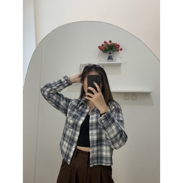 JOSHIN Atasan Kemeja Crop Flanel - Square Shirt